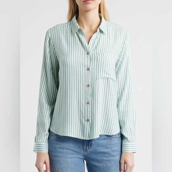 beachlunchlounge Tops - beachlunchlounge Candace Green and White Striped Shirt Lightweight Summer Vibe